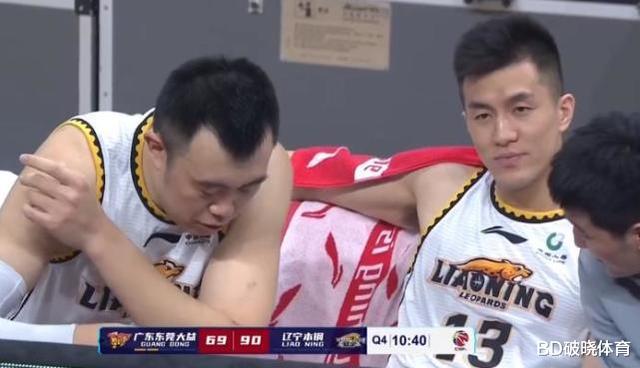 杨鸣|明明可以靠脸吃饭，杨鸣却要比别人更努力！