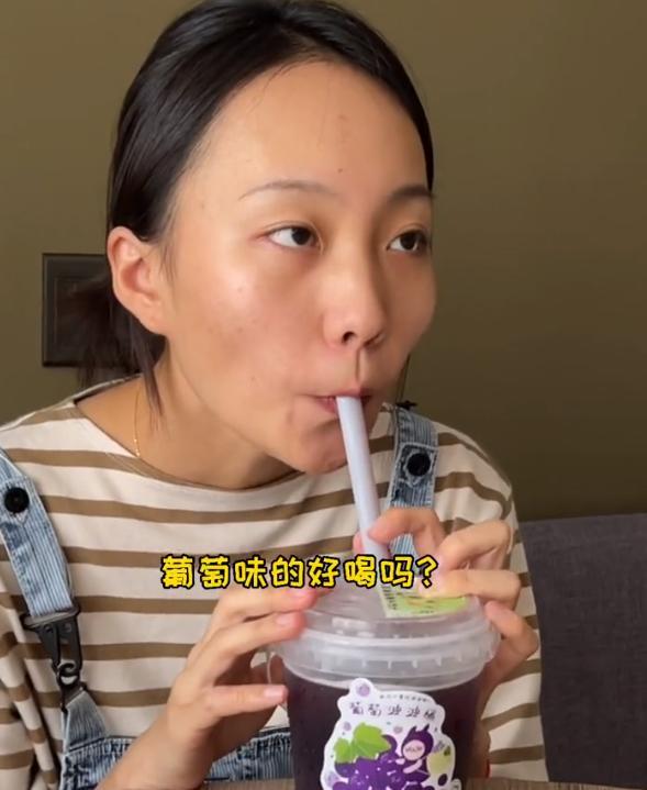 邵雨轩|坐拥4200万粉丝，不卖货不开小黄车，邵雨轩的清醒打了多少人的脸