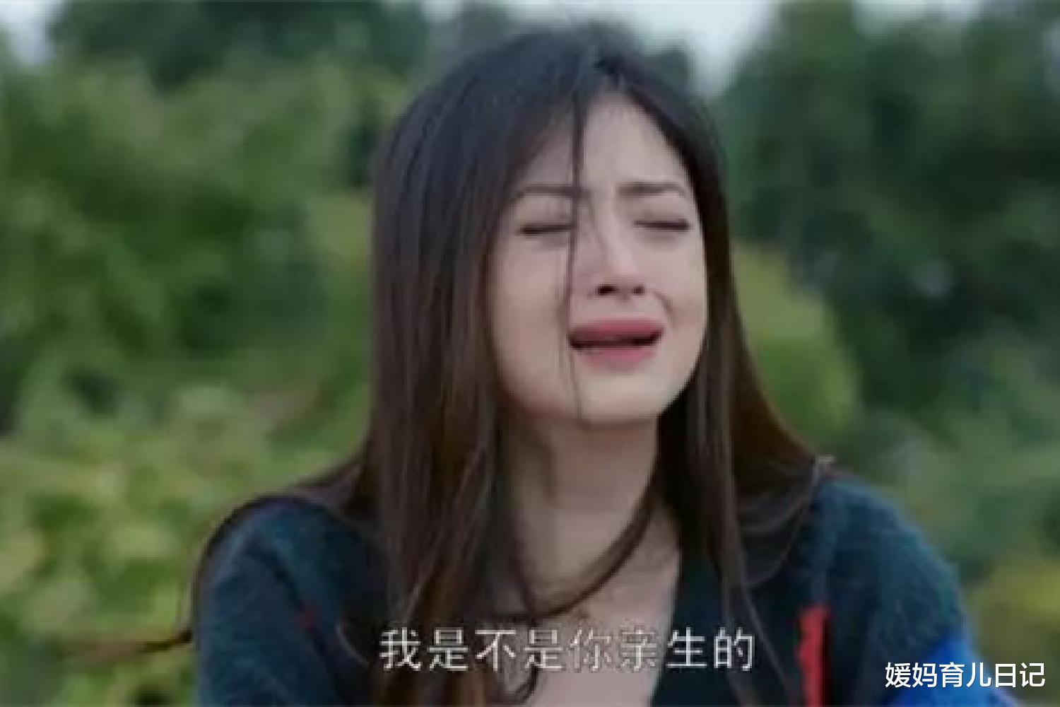 媛妈育儿日记|家长骑电动车接娃放学,被人吐槽“穷”,这种价值观咋教好娃