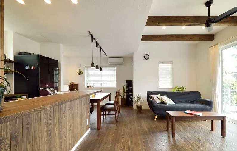 晒晒在上海的新房,30万装修,就因为买了1楼亲戚说我脑子进水