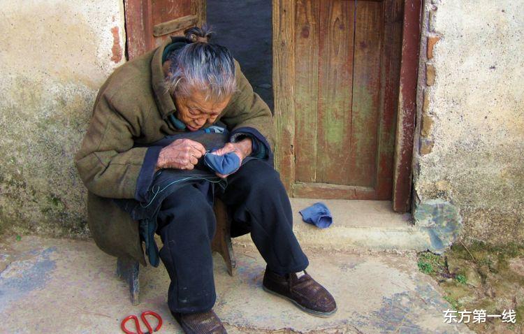 |儿媳婚房给小叔子,婆婆花20万装修,过户时:“我已经离婚了”