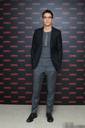 胡兵|胡兵翻拍《中华英雄》被说娘一点不冤，走秀他还没吴彦祖有男人味