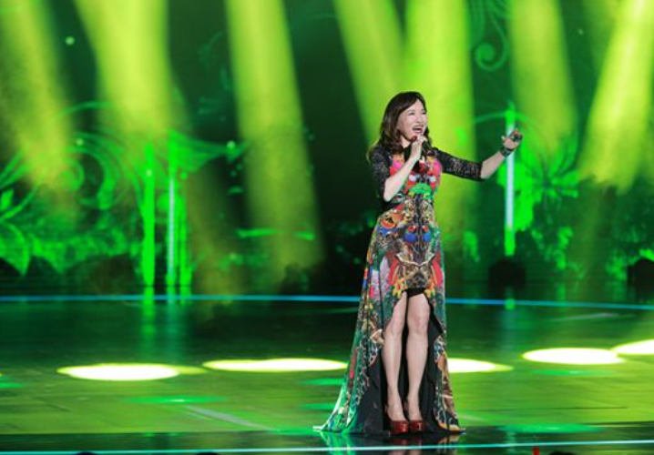 郑绪岚|原来她已不是“中国国籍”！曾上春晚走红，后远嫁洋老公却遭抛弃