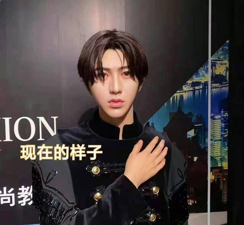 蔡徐坤|蔡徐坤蜡像“上班”7天后的现况惨不忍睹，像极了连续工作7天的我