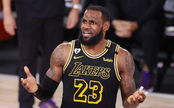 勒布朗·詹姆斯|詹姆斯不是不鉆研中投，而是不精于急停跳投，以及其它多形態(tài)跳投