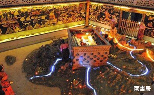 秦始皇帝陵|秦始皇陵中灌了多少吨水银？考古学家：看看山顶的石榴树就知道了