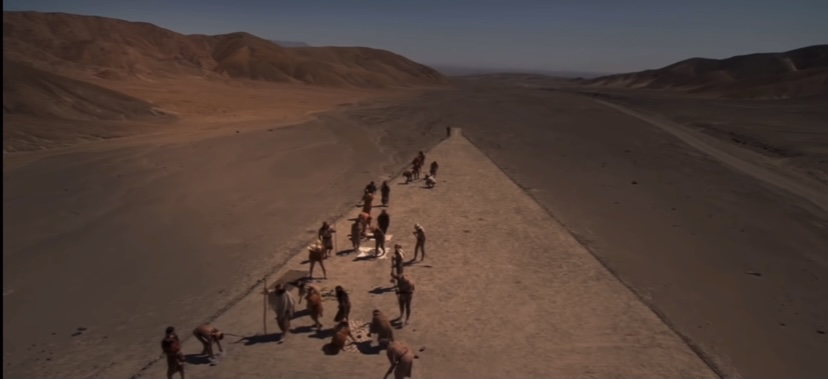 宇航员 2000年前，是谁在山上画了个宇航员？究竟是画给谁看的？