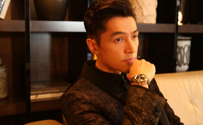 胡歌|胡歌发文称成功奔四，奈何粉丝拒不买账，并留言：咱能不闹吗？