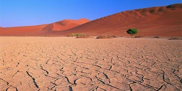 撒哈拉沙漠 撒哈拉沙漠有多深？如果挖空沙子，下面还能剩下什么？