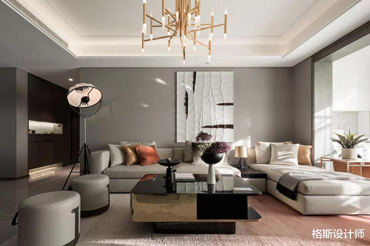 135㎡的房子，全屋减法设计，强调色彩和灯光，堪称高级灰教科书