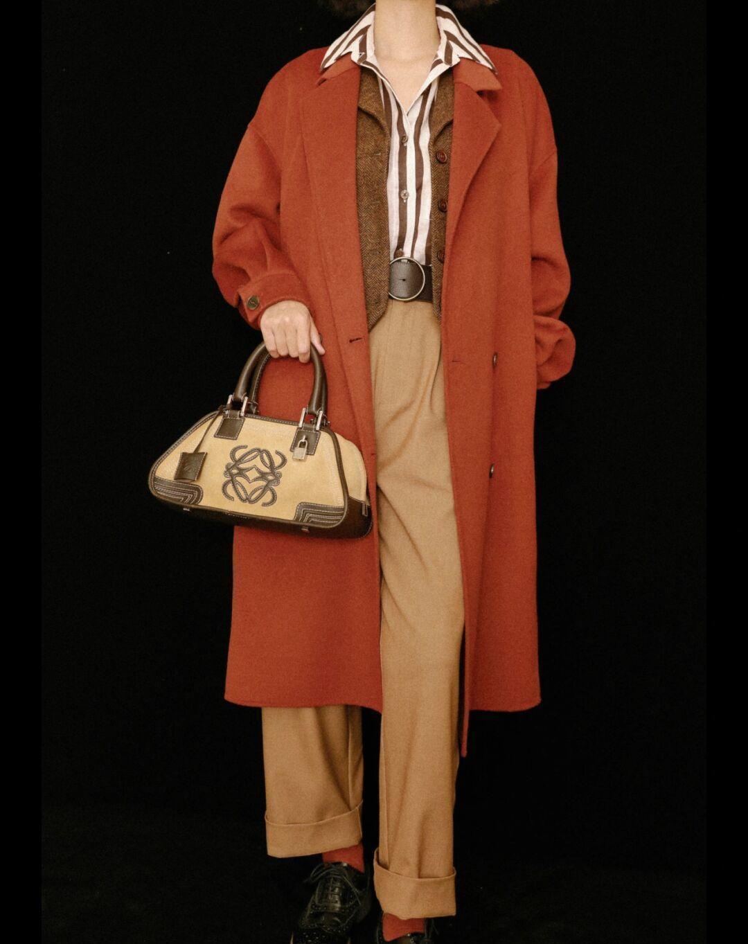 奶豆妈|秋冬季外套怎样穿出层次感？学会这3点，让你跟臃肿造型说拜拜