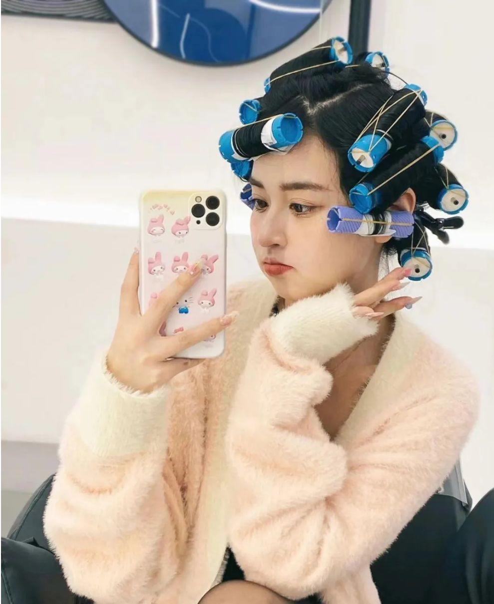 短发 12月发型怎么选？洋气小卷锁骨发超短发16款，美出高颜值
