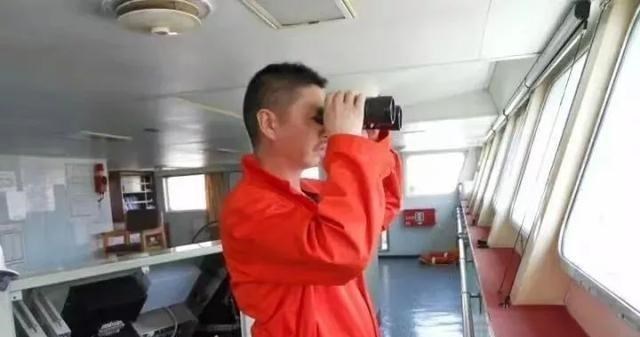 家中大小宝|如果遇到大风浪天气,船舶会因风浪太大而被吹翻沉入大海里面吗?