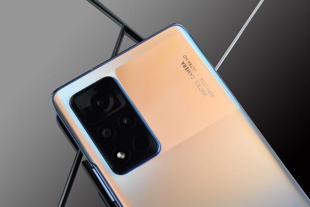 朱浩波|被华为“卖掉”之后,荣耀已经截然不同,红米这次不香了?