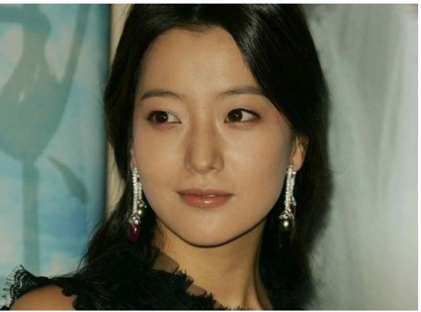 金喜善|金喜善因女儿长相丑被质疑整容，粉丝称长大就好了，如今却遭打脸