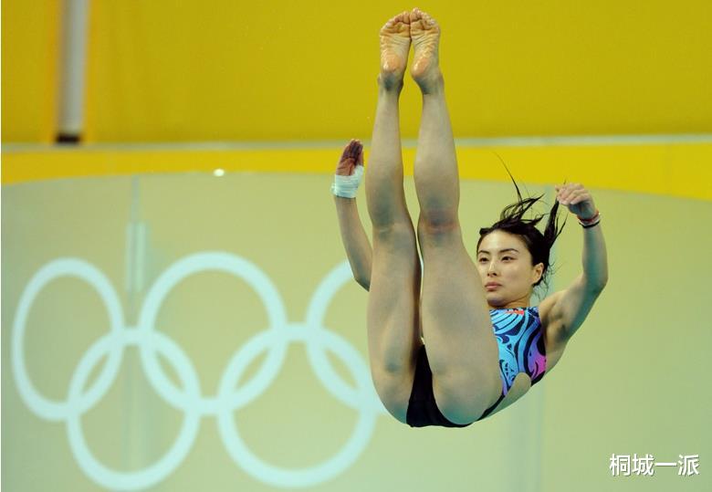 郭晶晶|“跳水女皇”郭晶晶在东京奥运会复出，老公霍启刚吐槽压力好大