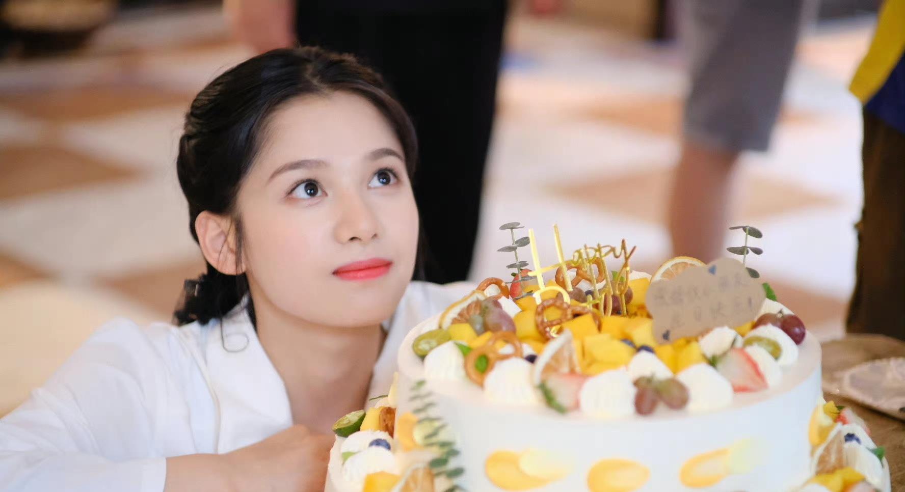 谭玹霖|《一见倾心》谭玹霖缺钱，谭桑瑜吃里扒外，她是剧中的最财迷的人