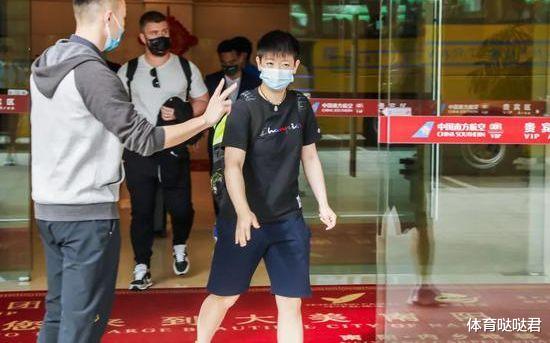 孙颖莎|国乒直通赛南阳再战！当地球迷热烈欢迎，孙颖莎面对压力勇往直前