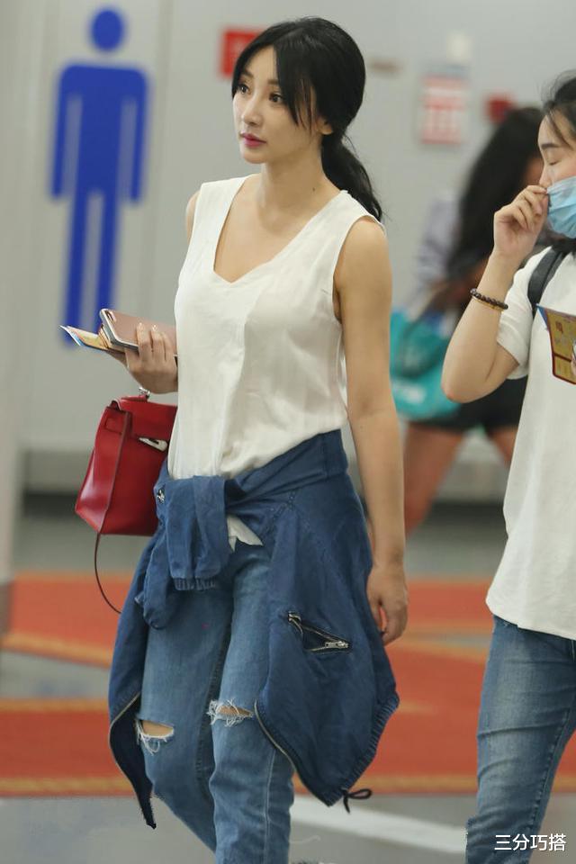 柳岩|柳岩真是任性，穿条“男人汗衫”就出门，这身材实在是太“招摇”