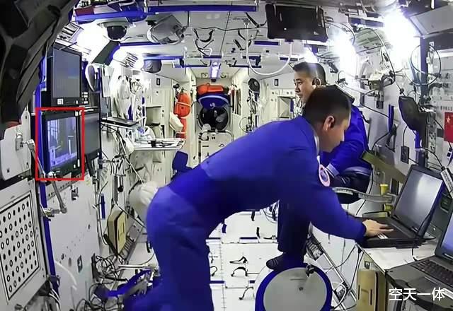 航天员|确认了，我国空间站里可以看电视直播，跑步机上追剧是日常操作