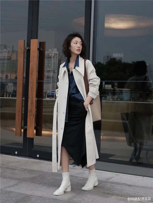 时尚搭配师瓜瓜|今年早秋别穿马丁靴了，当下流行的是“平头靴”，高级时髦不撞款