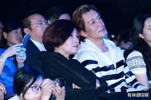 哈文|李咏妻子哈文传来“喜讯”，本人亲自晒照片，网友纷纷送上祝福！