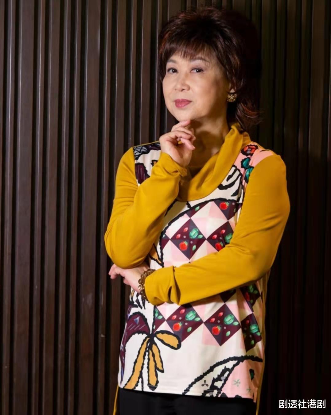 朱咪咪|国内外多地有房!香港知名老戏骨家中内饰曝光,足足有一整柜金器