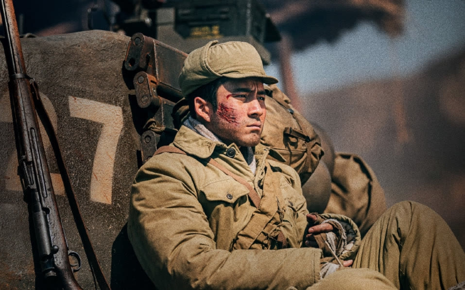 长津湖|《长津湖》预售破亿，3小时影片竟全程无尿点，网友：完全看不够