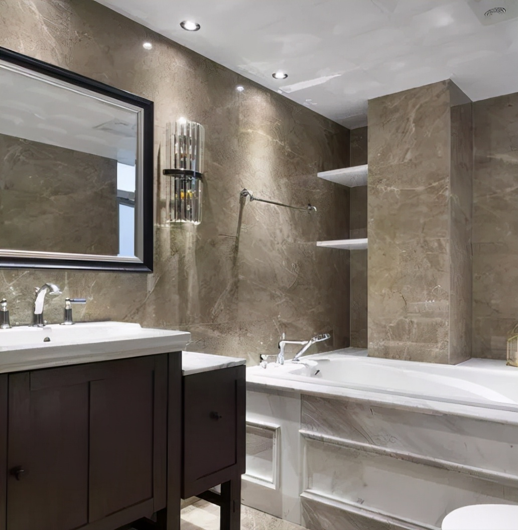 装修设计精选|卫生间别急着打柜子,墙上挖一个储物格,方便收纳还防水