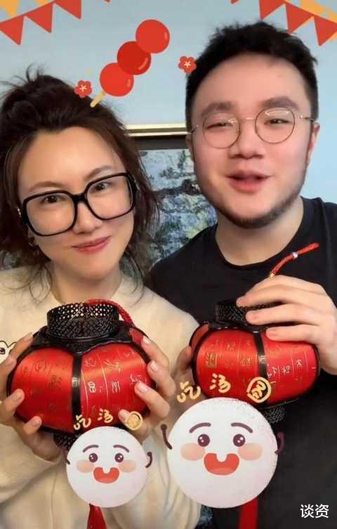 巴图|宋丹丹儿媳挺孕肚卖货，引众人抢购，与巴图一唱一和累到嗓子沙哑