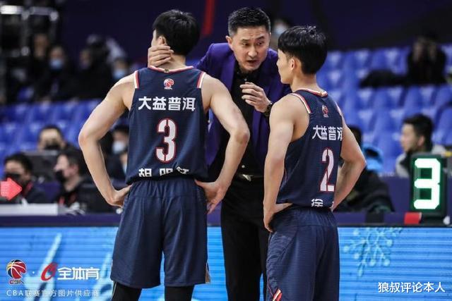 广东男篮|6分钟3失误！广东26岁悍将越打越差，球霸也遭质疑，谁才是毒瘤？