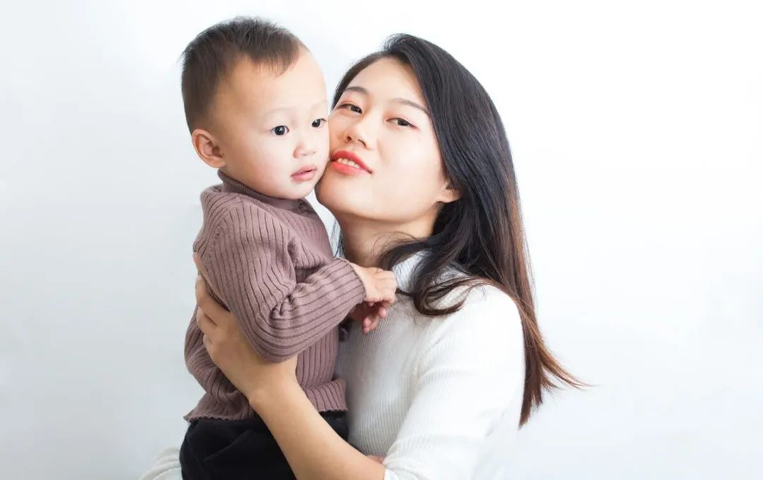 C妈学堂|养育男孩要扛得住“虐”,因为看似不靠谱的儿子,其实是来报恩的