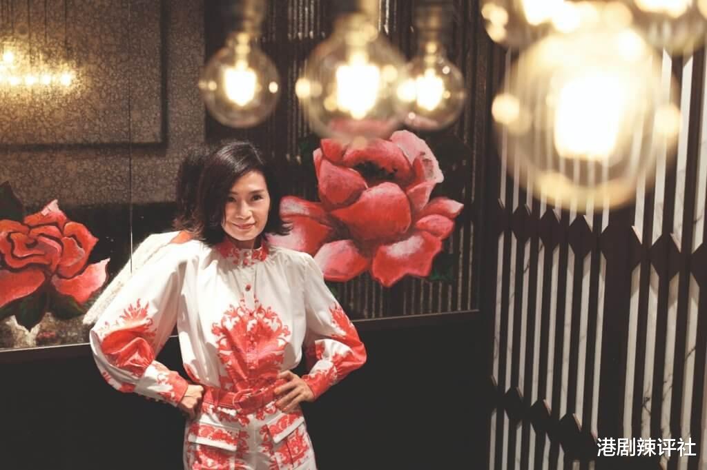 梅艳芳|曾因模仿章小蕙被警告，吴丽珠息影多年保养得宜，61岁仍单身未婚