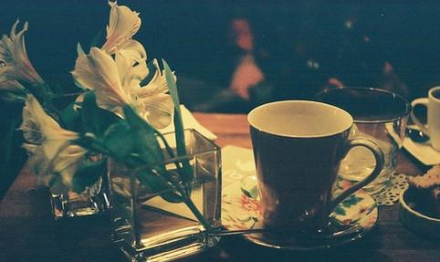 梦缘易八字命理|八字身旺格局低,先苦后甜喜相随,35岁后财运升,富贵前程在眼前