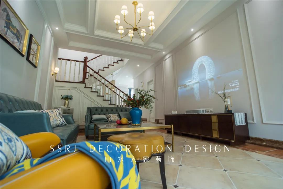 |300平法式独栋别墅案例赏析 背景墙搭配pu线条更显精致!