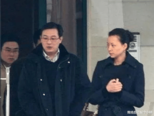 董卿|董卿含泪公开儿子生父，身份果然不一般，原来是我们都熟悉的他！