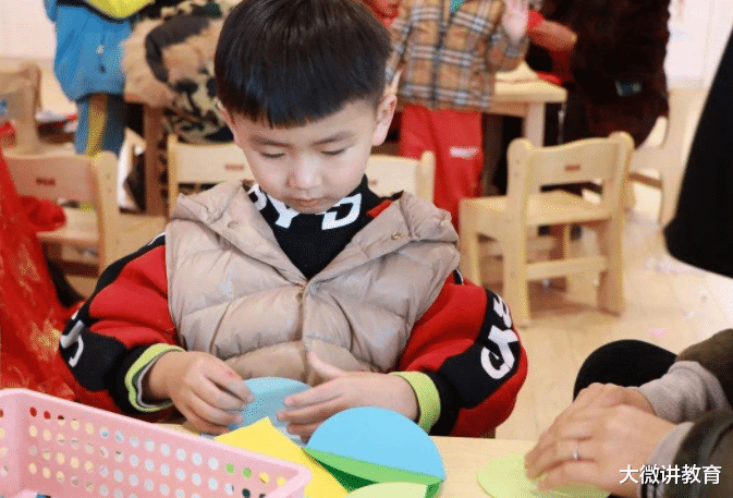 幼儿园|幼儿园是小学霸，上小学成绩一落千丈成为学渣，原因令人深思