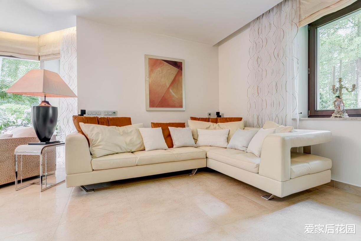 布艺沙发和皮沙发，到底哪个好？纠结了这么长时间，终于决定了