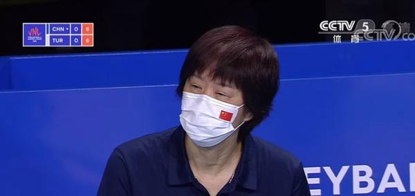 郎平|61岁郎平突收坏消息！中国女排遭晴天霹雳，东京奥运夺金计划悬了