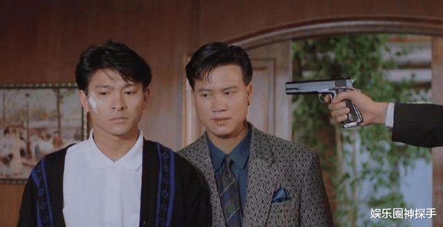 万梓良|万梓良儿子长大了，18岁的他斯文帅气，和父亲是不同类型的帅哥