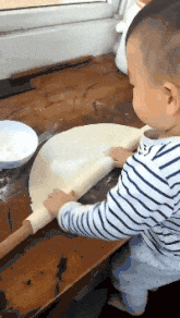 每天都是潮人|足疗店按摩，妹子怎么这幅表情啊？她是不是不舒服