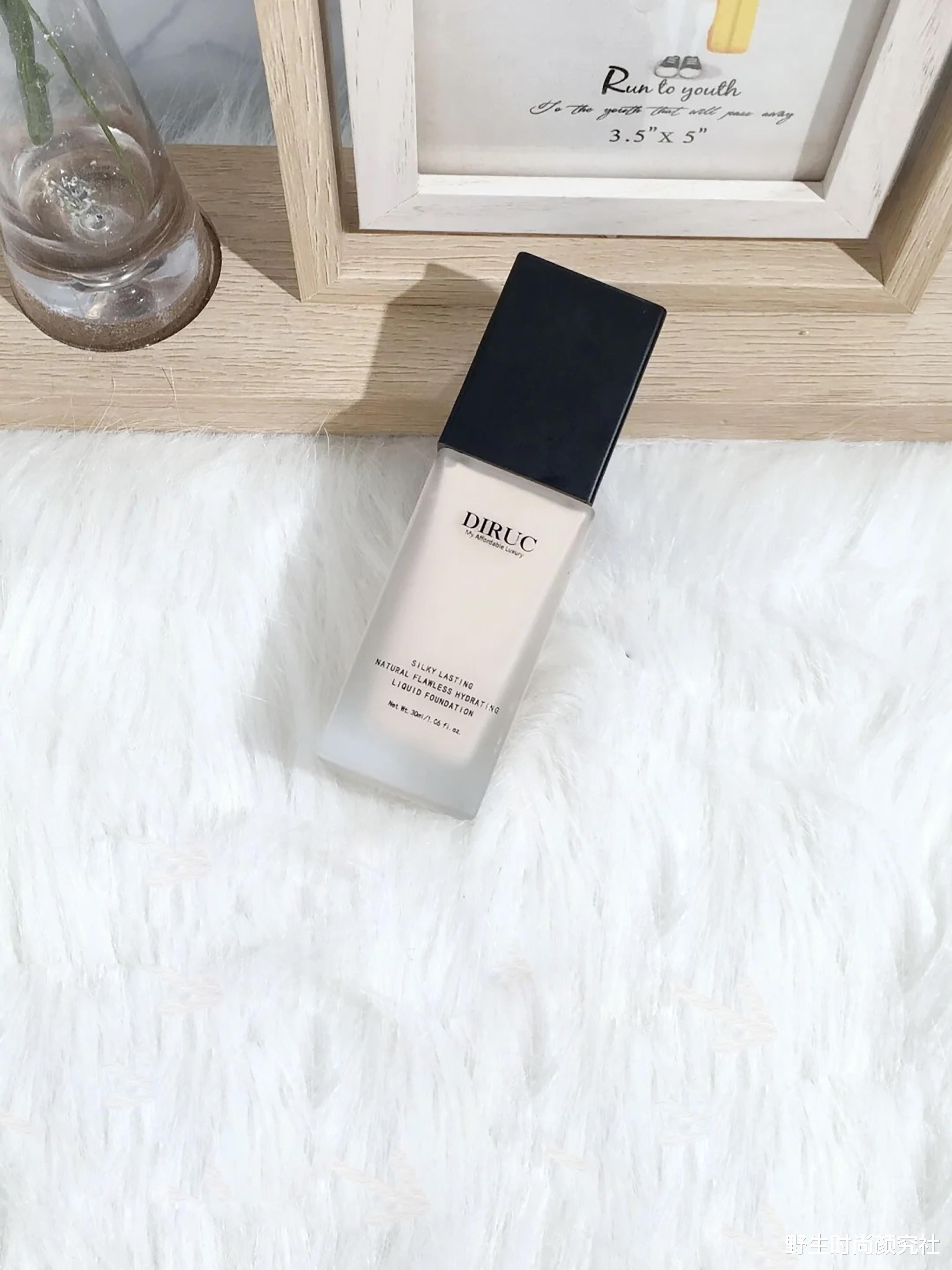 野生时尚颜究社|让油皮相见恨晚的粉底液，除了DW还有这3瓶, 持久高级避免脱妆尴尬