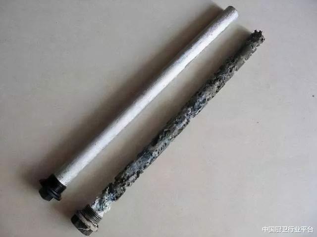 热水器里面的一根金属棒需定期更换,危险程度不亚于漏电抓紧自查