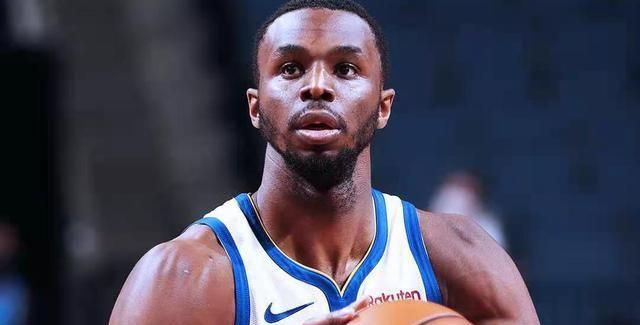 勇士队|没库里+大爆发！维金斯不装了，格林只得2分，勇士却还是赢了