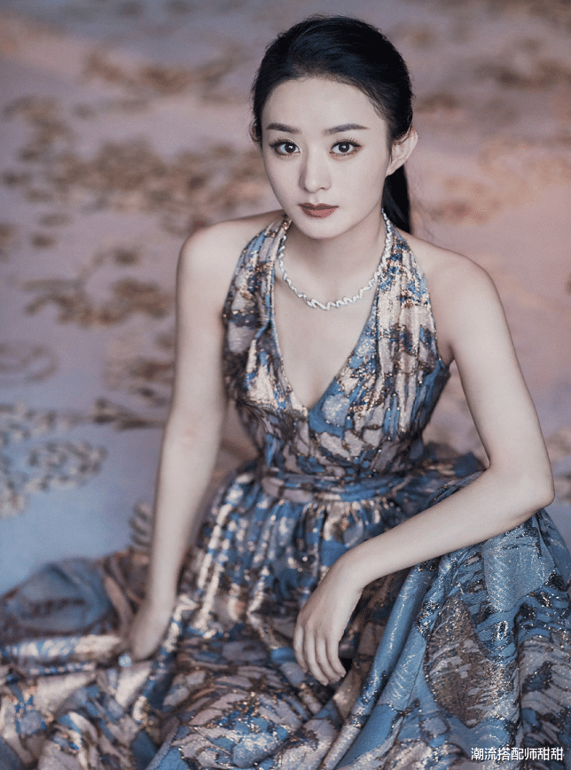 赵丽颖|女明星的排骨身材感觉没啥好看的，但赵丽颖的气质，还挺抢镜的