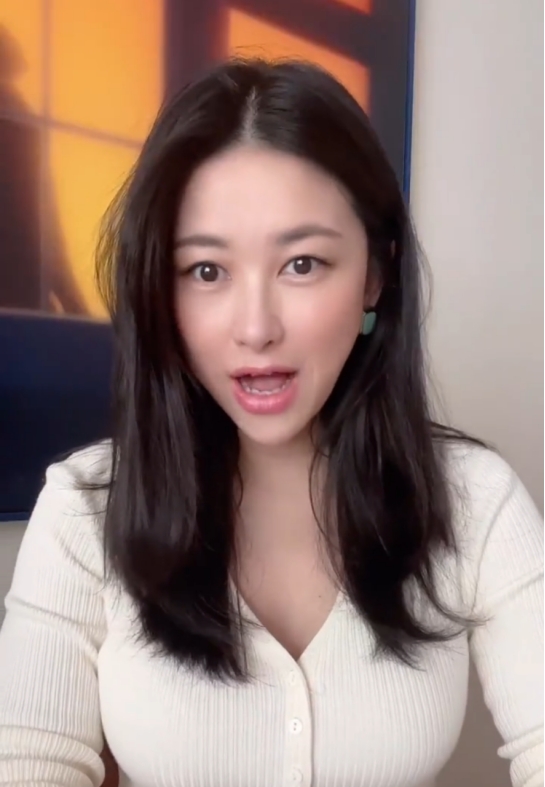 朱珠|朱珠产后高调复工，身材丰腴恢复快，网友：产后更有韵味了