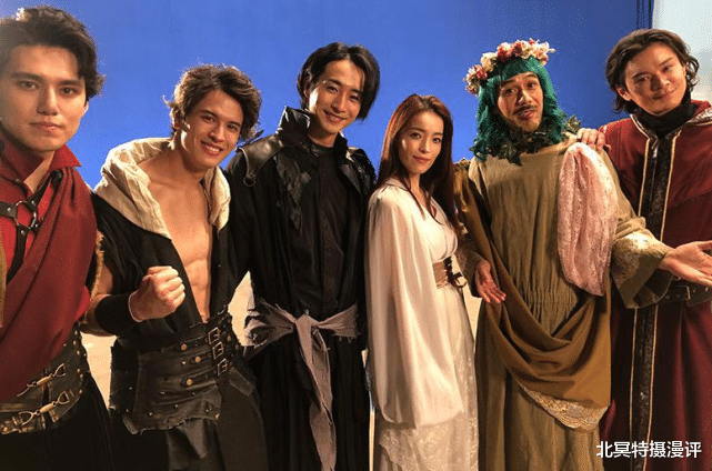 假面骑士圣刃|假面骑士圣刃:老乌最终形态公开,战损披风加魔王奇幻书,太无敌