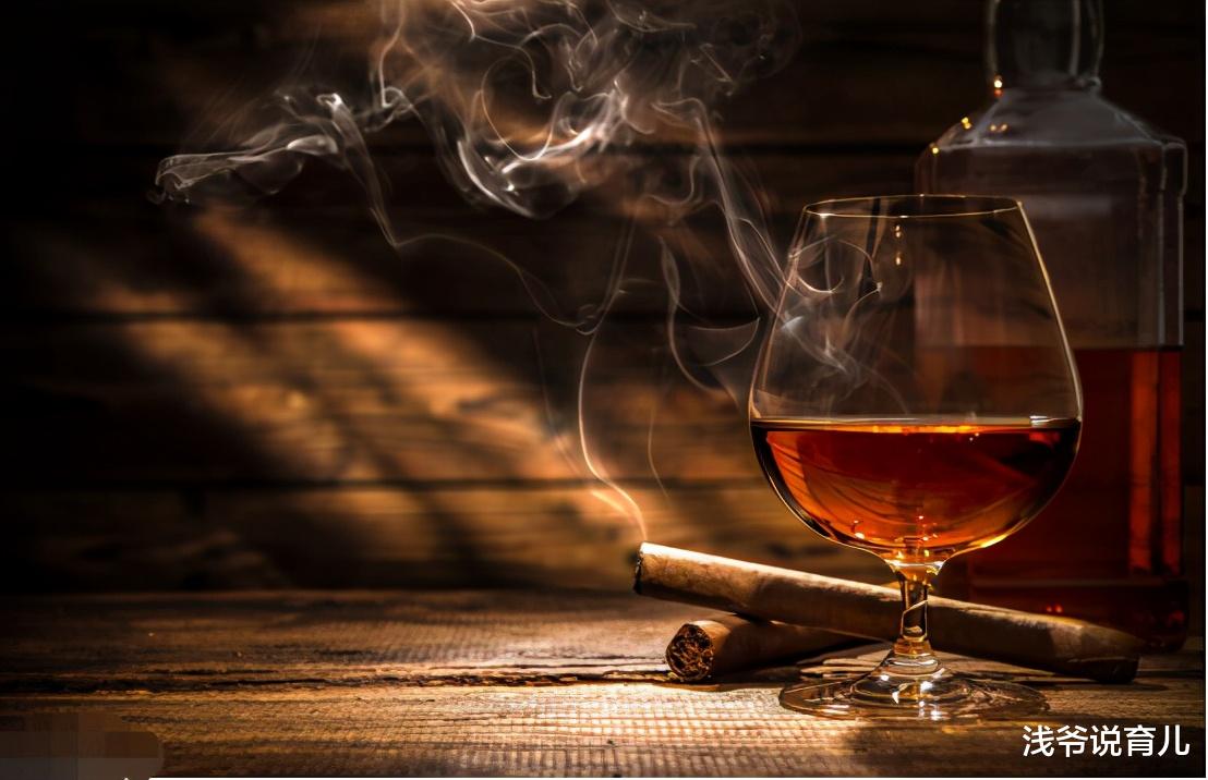 穿衣搭配|“冻龄奶奶”火了，48岁却被误认是大学生，奶奶：我孙子都上学了