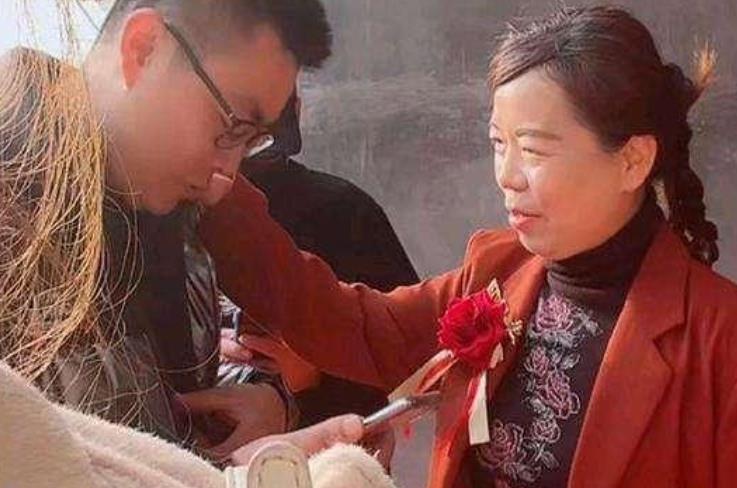 许敏|熊磊深陷舆论当中，妹妹弟弟不愿发声，曝熊磊想让弟弟帮网暴许敏