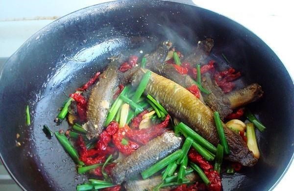 中草药|建议中老年：如果不缺钱多吃这种食物，腰腿有劲，提高身体免疫力